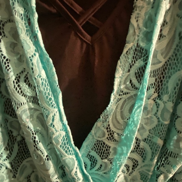 NWOT Black and Green Sleeveless Blouse with Cut Out Tie Front - Picture 8 of 11